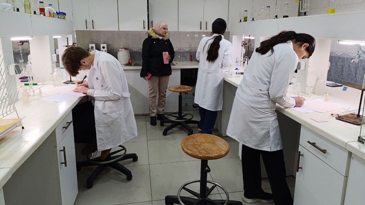  انطلاق الامتحانات العملية للفصل الدراسي الأول في المركز الوطني للمتميزين  